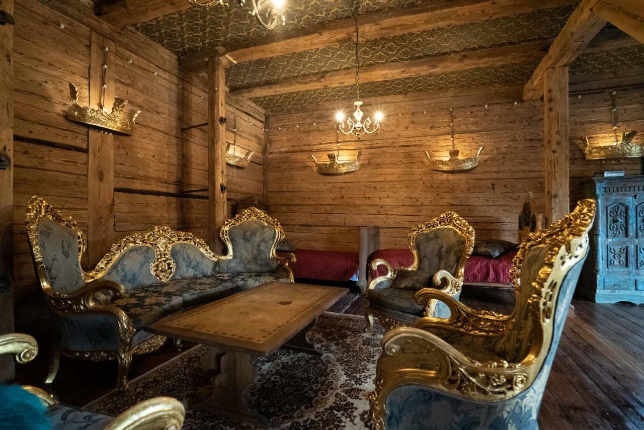 Apartamento Fontaine Mansion Liepāja Exterior foto