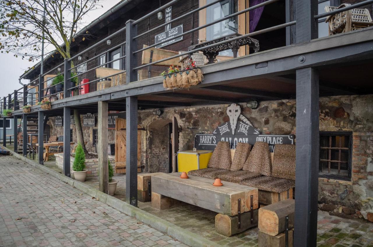 Apartamento Fontaine Mansion Liepāja Exterior foto